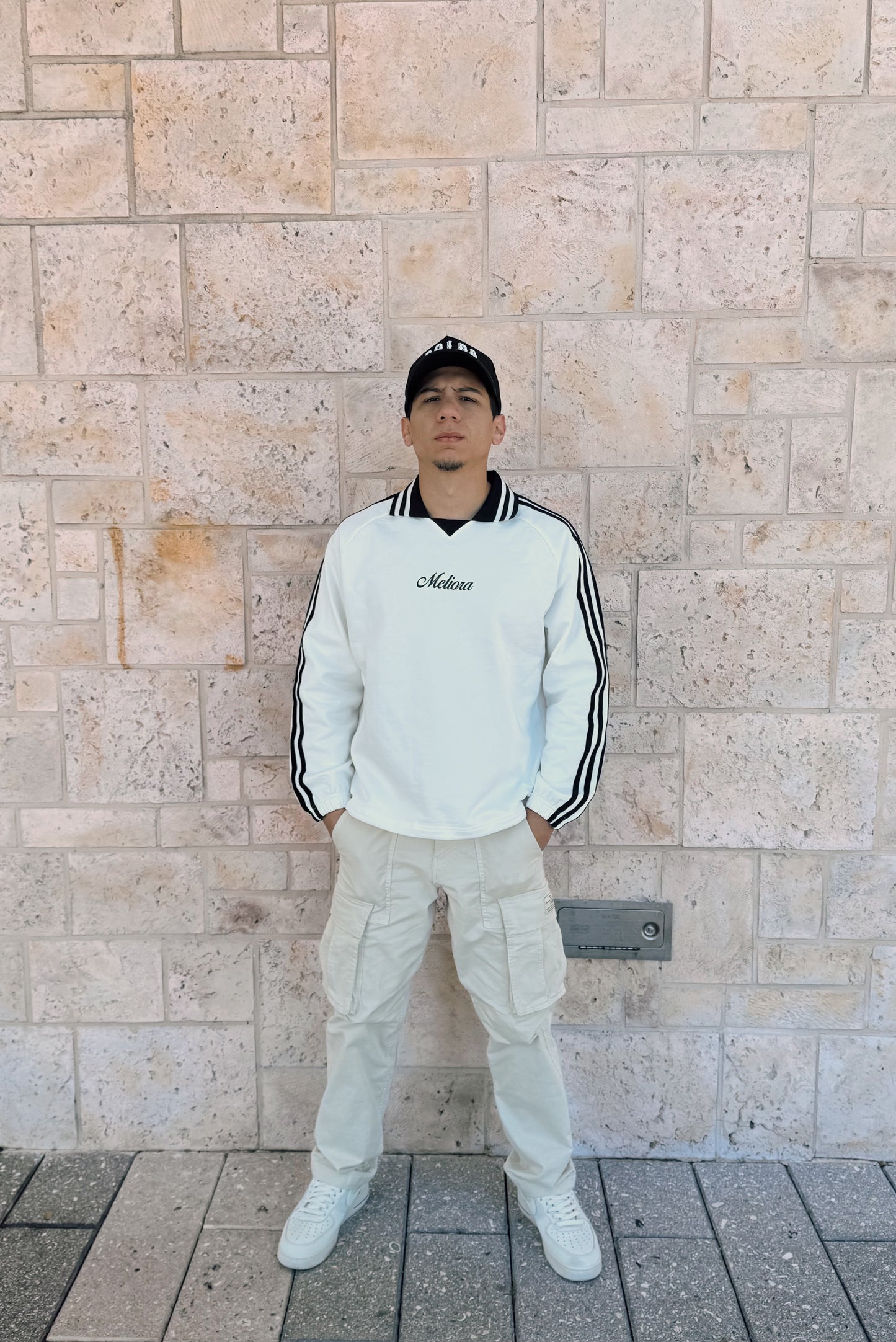 White Collar Sweatshirt